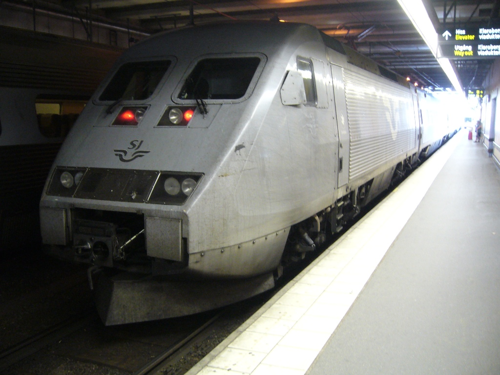 SJ X2 2003, Stockholm Centralstation, 2011-07-12, Photo Tommy Rolf Nielsen Martens