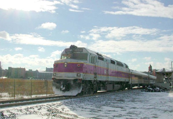 MBTA Comuter Rail F40PH-2C 1058